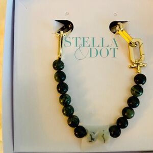 Stella & Dot Dark Green Beaded Bracelet with Gold Clasp